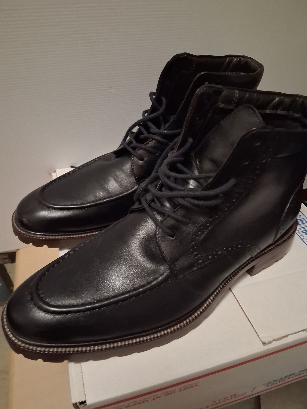 Men's Black Leather Lace-Up Boots